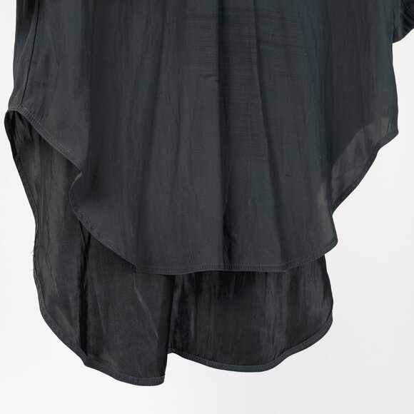 Smythe Grey Matte-Satin Pocket V-Neck Scrubs Top - Picture 5 of 7